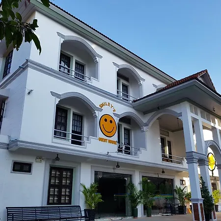 Smiley'S Guesthouse-3